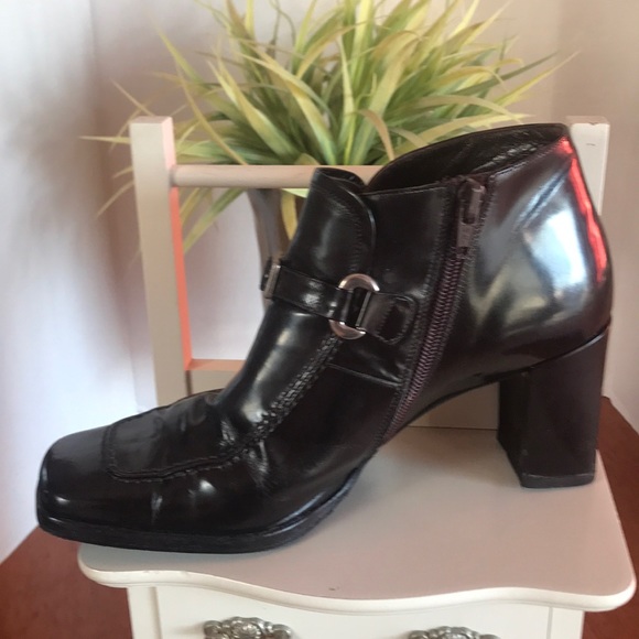 Faire Lady Ankie Boots - Picture 9 of 12